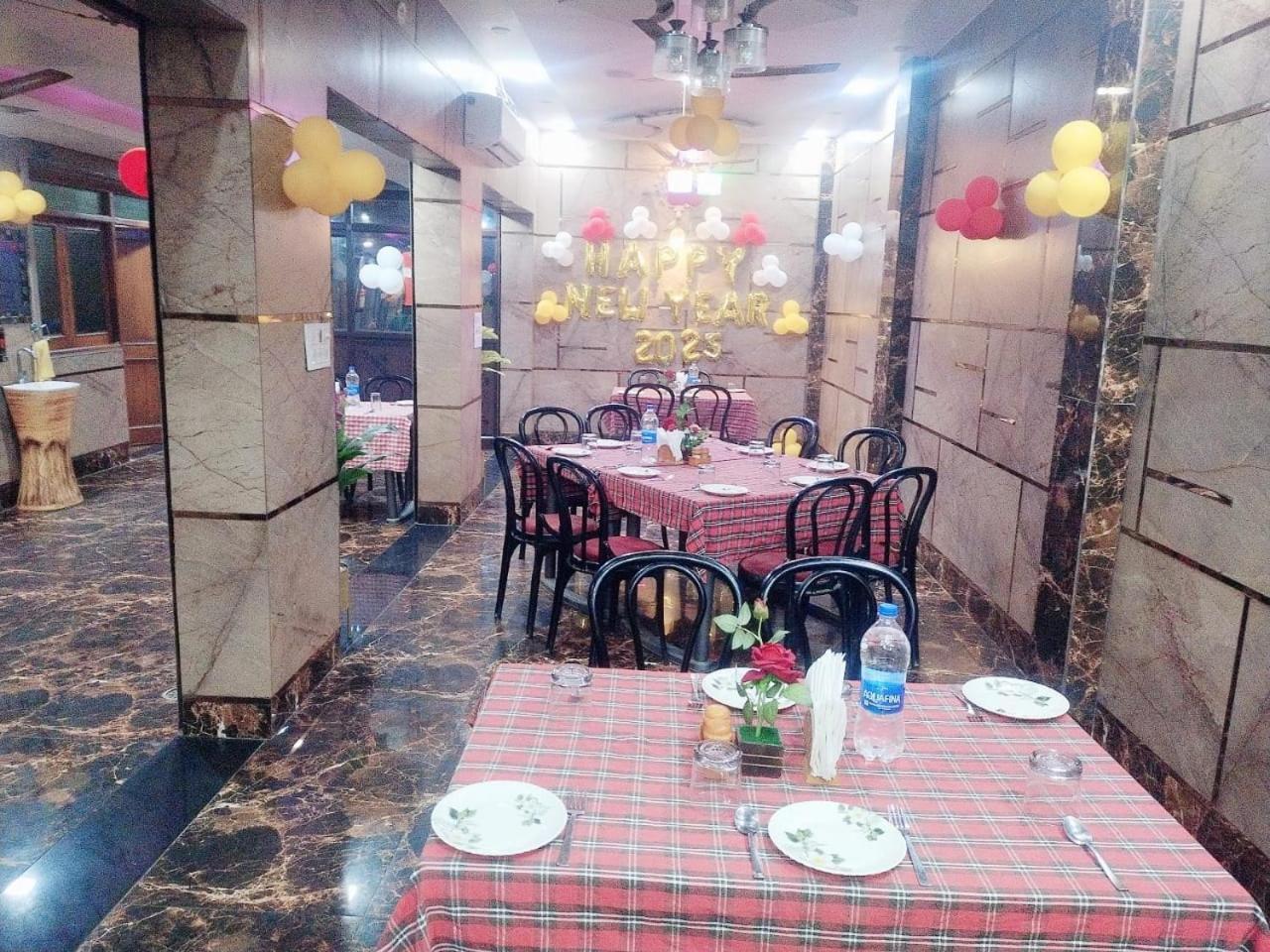 Hotel Vishal Palace Unnao Exterior foto